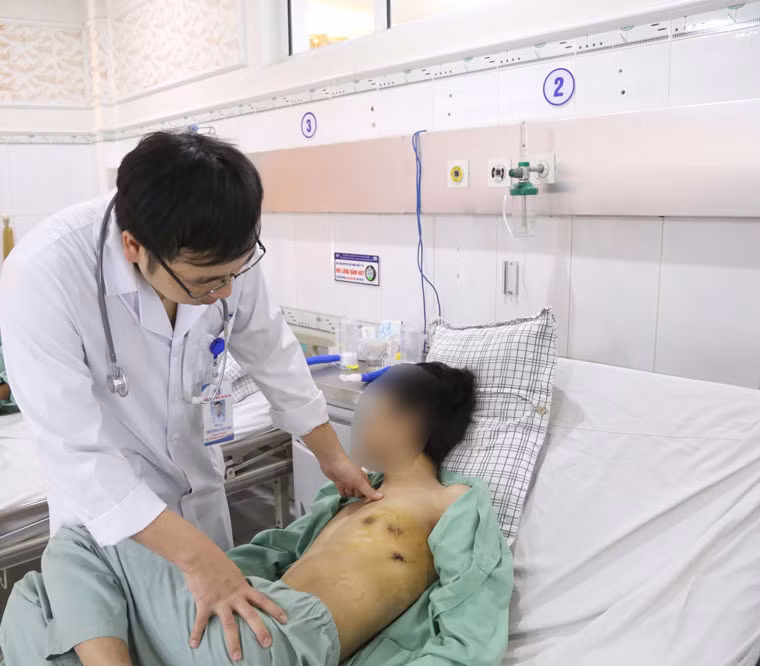 Hút thuốc lá 5 năm, thanh niên nguy kịch vì... xẹp phổi