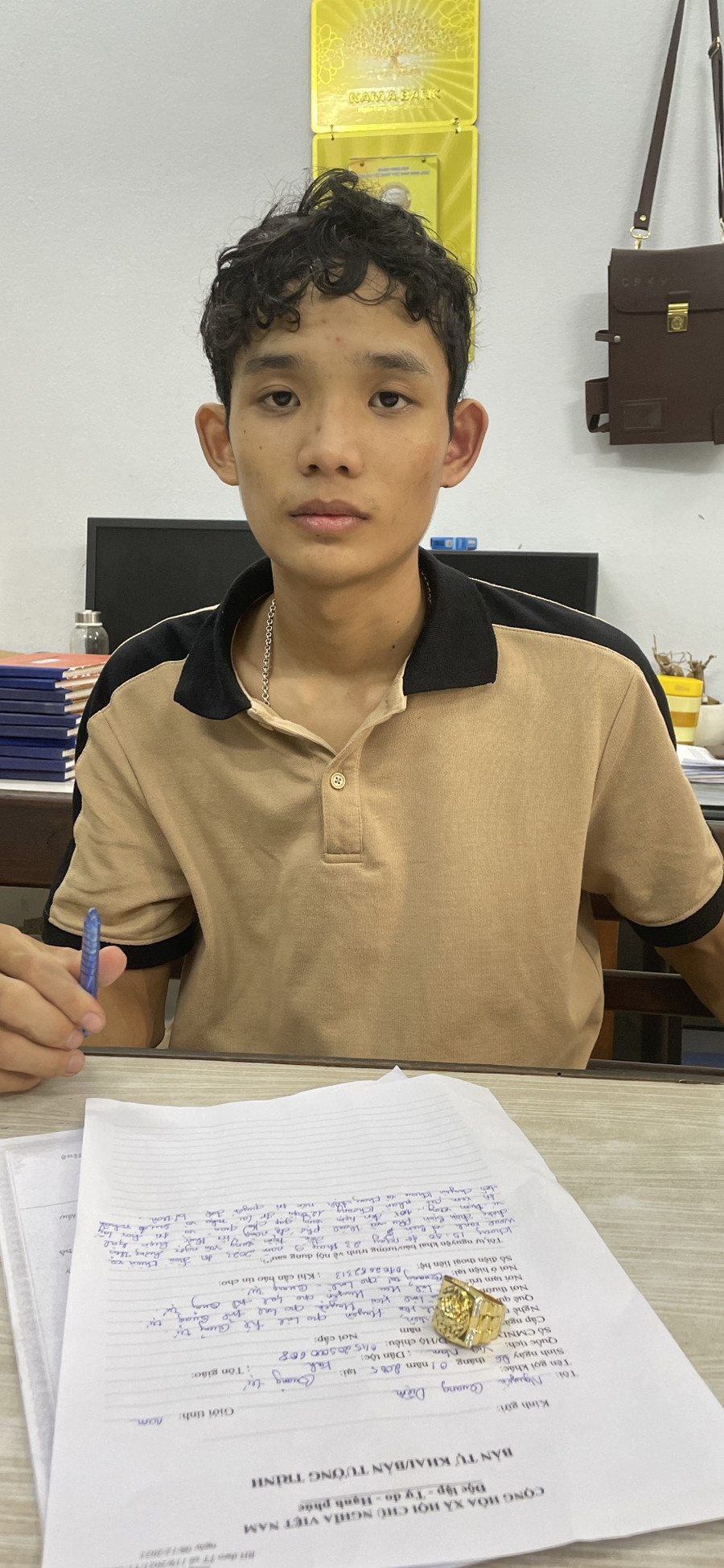 Nguyễn Quang Diện tại cơ quan công an. Ảnh: Công an Thanh Khê. Nguyễn Quang Diện tại cơ quan công an. Ảnh: Công an Thanh Khê.