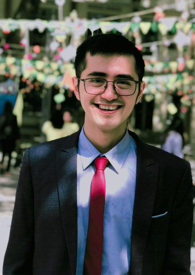 Thạc sĩ Nguyễn Ký Viễn luôn mang đến cho sinh viên sự mới mẻ trong những tiết học. Thạc sĩ Nguyễn Ký Viễn luôn mang đến cho sinh viên sự mới mẻ trong những tiết học.