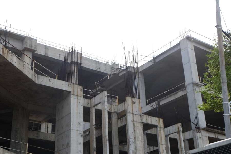 Đến nay dự án mới hoàn thiện xong tường vây, 2 tầng hầm và 4 tầng nổi.