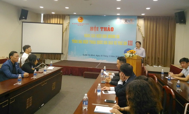 Quang cảnh buổi hội thảo.