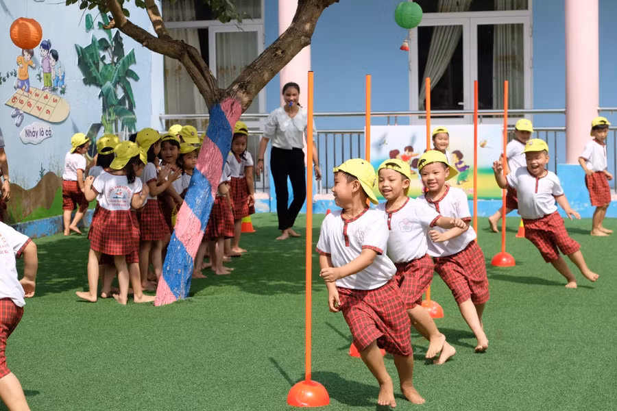 Giúp trẻ ngày càng phát triển về tầm vóc và thể lực