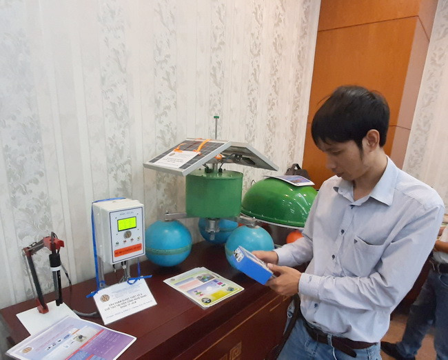 Hệ thống quan trắc và cảnh báo xâm nhập mặn tự động của Viện Công nghệ Nano được nhiều nhà khoa học đánh giá cao. Hệ thống quan trắc và cảnh báo xâm nhập mặn tự động của Viện Công nghệ Nano được nhiều nhà khoa học đánh giá cao.