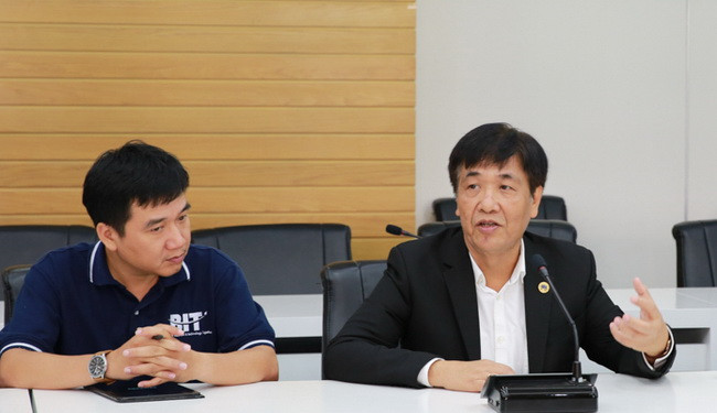 GS.TS Nguyễn Trọng Hoài - Phó Hiệu trưởng UEH chia sẻ thông tin về khóa học GS.TS Nguyễn Trọng Hoài - Phó Hiệu trưởng UEH chia sẻ thông tin về khóa học