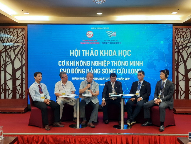 Quang cảnh phiên thảo luận tại Hội thảo