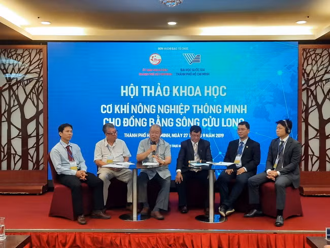 Quang cảnh phiên thảo luận tại Hội thảo