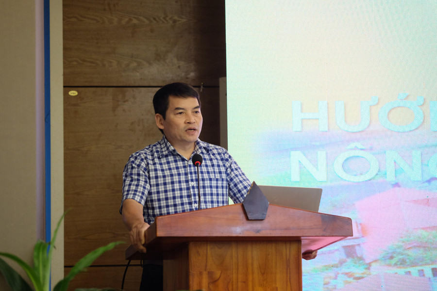 Ông Phạm Tuấn Anh - Phó Cục trưởng Cục Nhà giáo và cán bộ quản lý giáo dục (Bộ GD&ĐT) tại Hội thảo. Ông Phạm Tuấn Anh - Phó Cục trưởng Cục Nhà giáo và cán bộ quản lý giáo dục (Bộ GD&ĐT) tại Hội thảo.