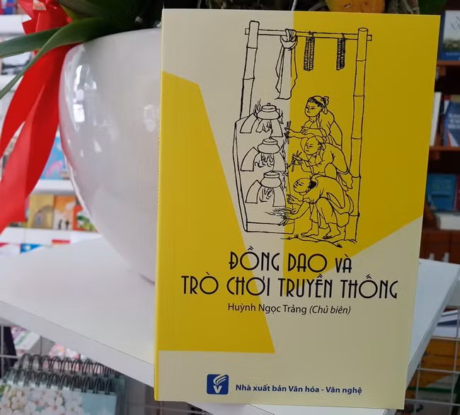 Cuối sách chuyên khảo "Đồng dao và trò chơi truyền thống" Cuối sách chuyên khảo "Đồng dao và trò chơi truyền thống"