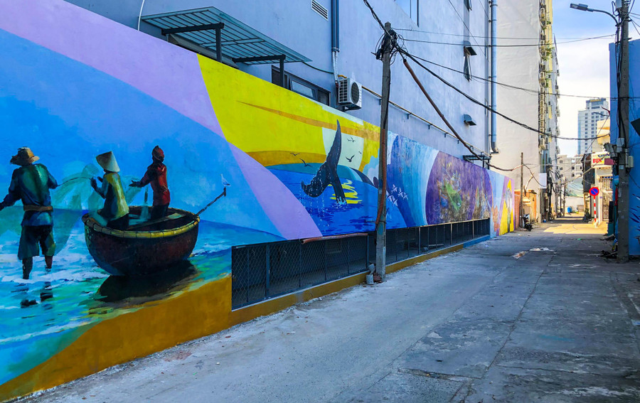 Ông Huỳnh Văn Hùng – Phó Chủ tịch UBND quận Sơn Trà (TP. Đà Nẵng) cho biết, định hướng phát triển quận Sơn Trà trở thành đô thị văn minh, hiện đại, là trọng điểm về du lịch, dịch vụ, tài chính, thương mại và kinh tế biển của thành phố. Ông Huỳnh Văn Hùng – Phó Chủ tịch UBND quận Sơn Trà (TP. Đà Nẵng) cho biết, định hướng phát triển quận Sơn Trà trở thành đô thị văn minh, hiện đại, là trọng điểm về du lịch, dịch vụ, tài chính, thương mại và kinh tế biển của thành phố.