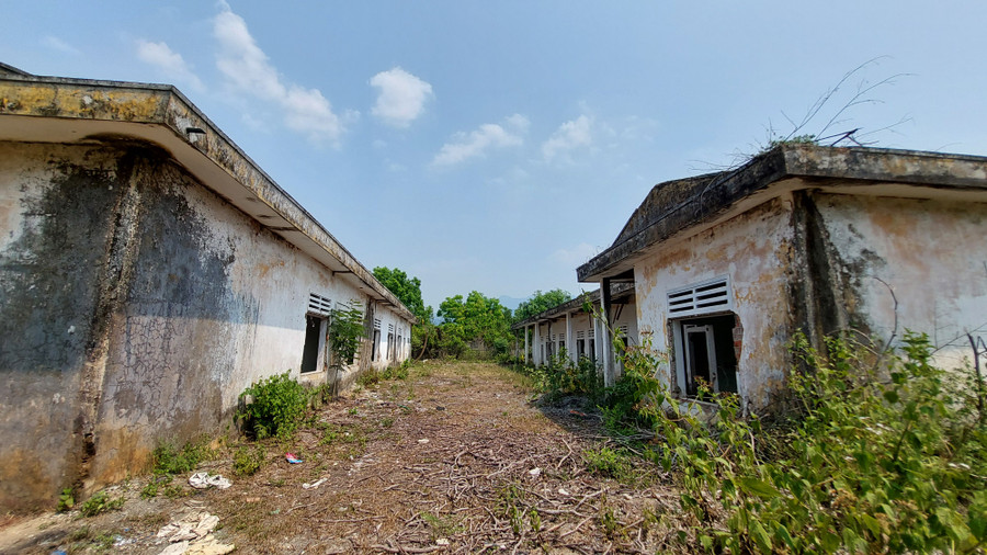 Ngày 6/5, UBND TP Đà Nẵng đã có công văn gửi Sở Tài chính và UBND huyện Hoà Vang. UBND TP thống nhất giao UBND huyện Hoà Vang căn cứ Luật Quản lý, sử dụng đất công; lập hồ sơ trình cấp có thẩm quyền phê duyệt và triển khai các thủ tục thanh lý tài sản tại cơ sở nhà, đất Trung tâm Giáo dục - dạy nghề 05-06 (cũ) theo quy định. Ngày 6/5, UBND TP Đà Nẵng đã có công văn gửi Sở Tài chính và UBND huyện Hoà Vang. UBND TP thống nhất giao UBND huyện Hoà Vang căn cứ Luật Quản lý, sử dụng đất công; lập hồ sơ trình cấp có thẩm quyền phê duyệt và triển khai các thủ tục thanh lý tài sản tại cơ sở nhà, đất Trung tâm Giáo dục - dạy nghề 05-06 (cũ) theo quy định.