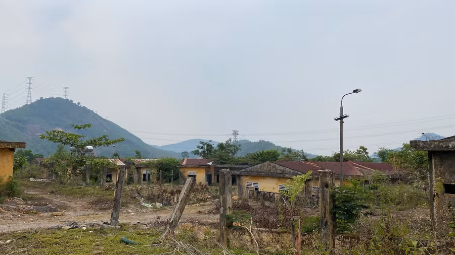 Sau khi hoàn thành thủ tục thanh lý tài sản trên đất, UBND huyện Hoà Vang tổng hợp đề xuất phương án sắp xếp lại, xử lý, gửi Sở Tài chính để tổng hợp báo cáo UBND TP có phương án sắp xếp lại, xử lý là thu hồi khu đất Trung tâm Giáo dục - dạy nghề 05-06 (cũ), giao Trung tâm phát triển quỹ đất quản lý, đề xuất theo quy định của Luật Đất đai.