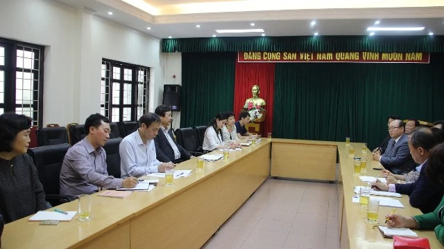 Quang cảnh buổi làm việc