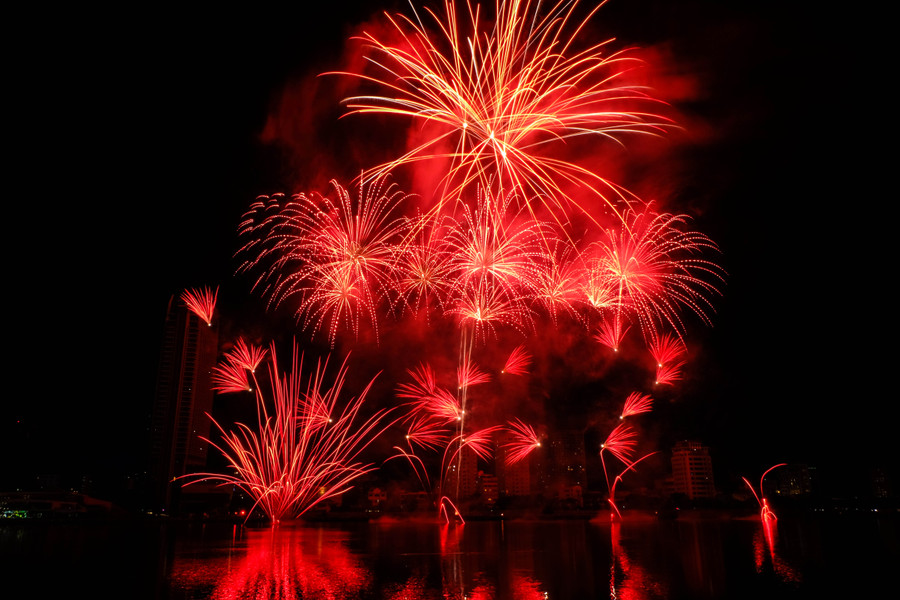 , niềm hi vọng bằng ngôn ngữ của ánh sáng điệu nghệ và âm nhạc đầy lôi cuốn. Ảnh: Hoàng Vinh. , niềm hi vọng bằng ngôn ngữ của ánh sáng điệu nghệ và âm nhạc đầy lôi cuốn. Ảnh: Hoàng Vinh.