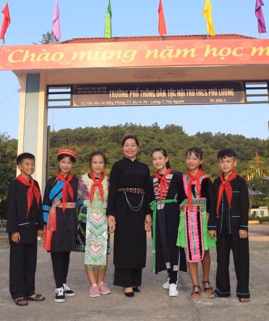 Trường Phổ thông dân tộc nội trú THCS Phú Lương (Thái Nguyên) là mái nhà yêu thương của học sinh DTTS trên địa bàn