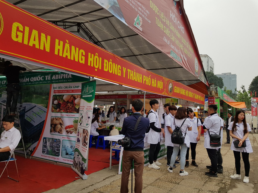 Các gian hàng tại hội chợ Các gian hàng tại hội chợ