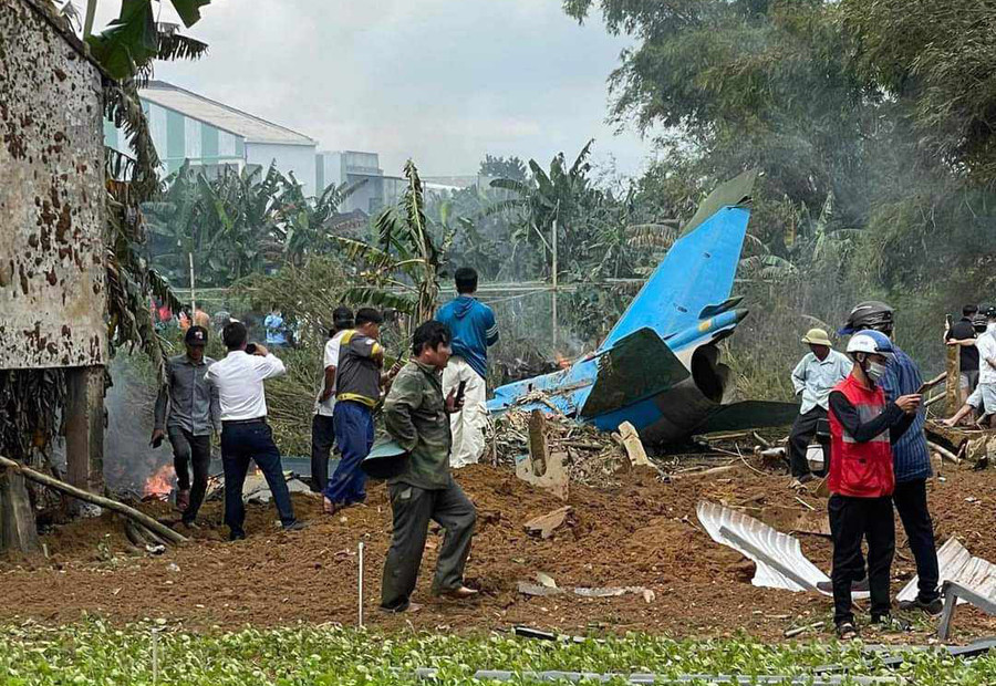 Thông tin ban đầu, khoảng 11h15, một máy bay quân sự rơi xuống khu đất trống khu vực khối Bình Ninh (phường Điện Nam Bắc, thị xã Điện Bàn, tỉnh Quảng Nam).