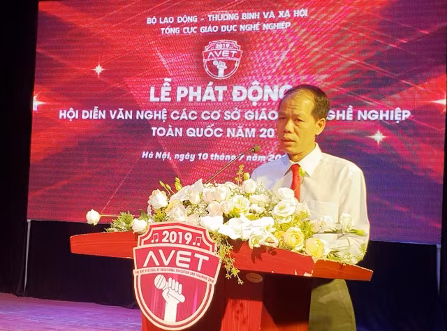 Ông Đỗ Năng Khánh, Phó Tổng cục trưởng Tổng cục GDNN phát biểu tại lễ phát động Ông Đỗ Năng Khánh, Phó Tổng cục trưởng Tổng cục GDNN phát biểu tại lễ phát động