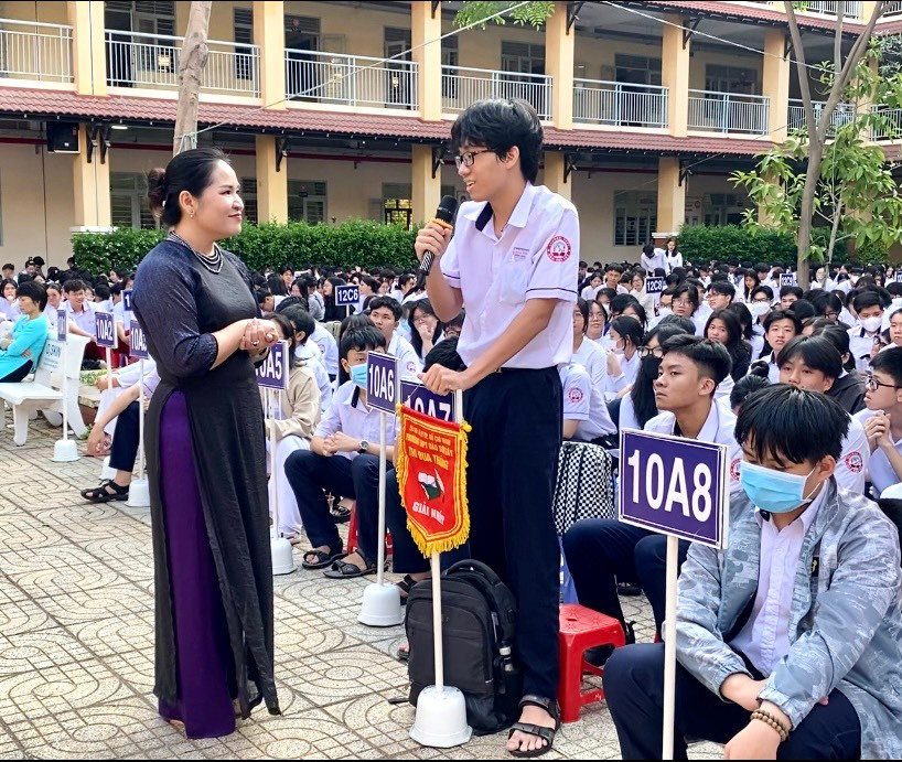 Em Nguyễn Đăng Ngọc, lớp 10a7, Trường THPT Đào Sơn Tây chia sẻ trong chương trình.