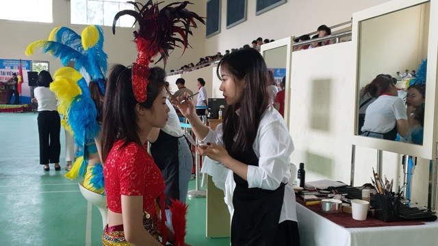 Chăm sóc sắc đẹp, nghề đang nhận được sự quan tâm của nhiều nữ sinh Chăm sóc sắc đẹp, nghề đang nhận được sự quan tâm của nhiều nữ sinh