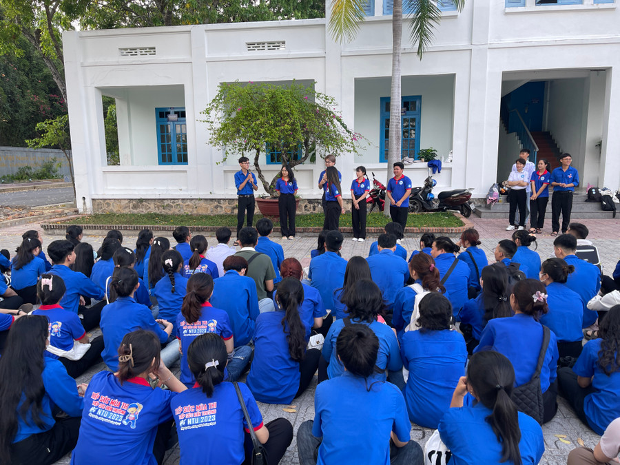 120 tình nguyện viên tham gia tập huấn trước khi tham gia chương trình. (Ảnh: NTU). 120 tình nguyện viên tham gia tập huấn trước khi tham gia chương trình. (Ảnh: NTU).