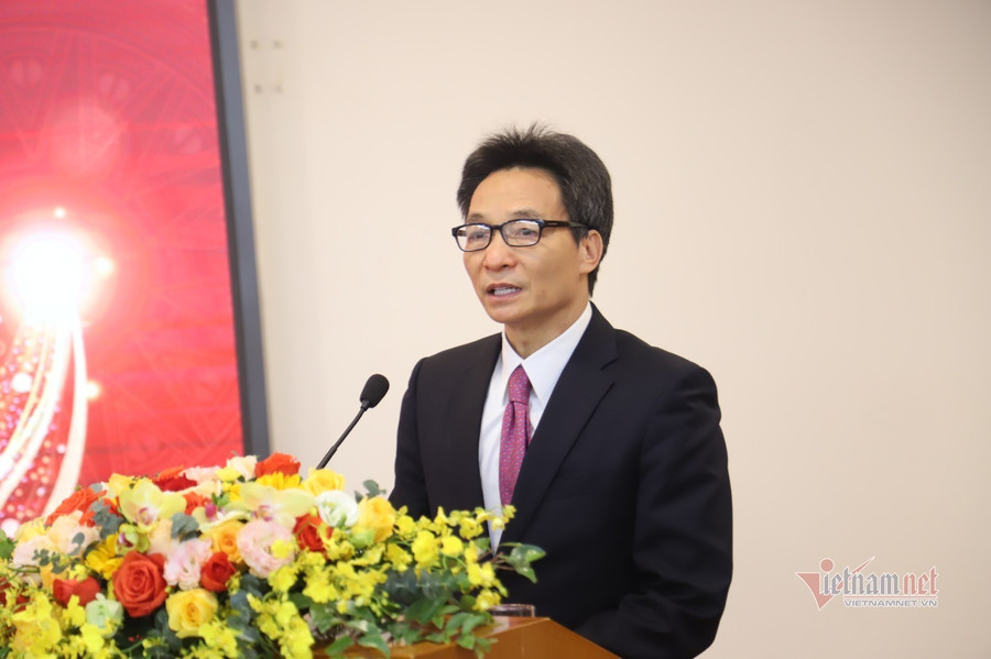 Phó Thủ tướng Vũ Đức Đam phát biểu tại lễ khai trương. Phó Thủ tướng mong muốn báo chí góp sức để Đại hội Đảng XIII thành công