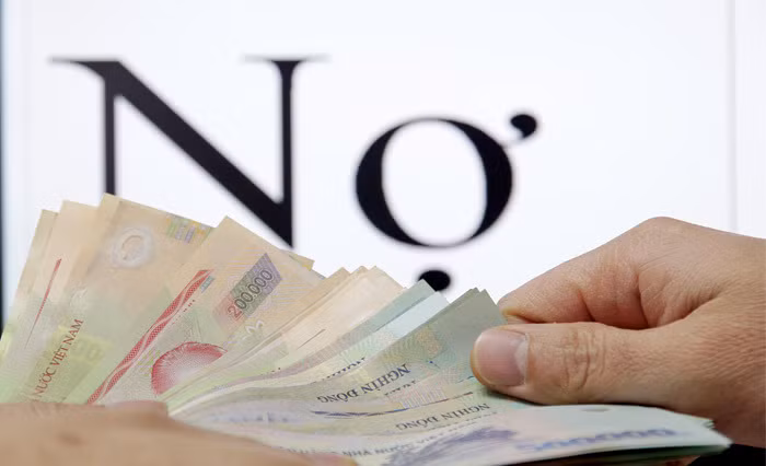 Đến hạn không có tiền thanh toán, nhiều người bị gọi điện giục nợ liên tục nên họ rất mệt mỏi.