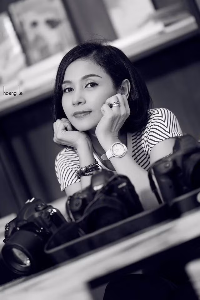 Việt Trinh tuổi 48 vẫn độc thân, sống hạnh phúc bên con trai