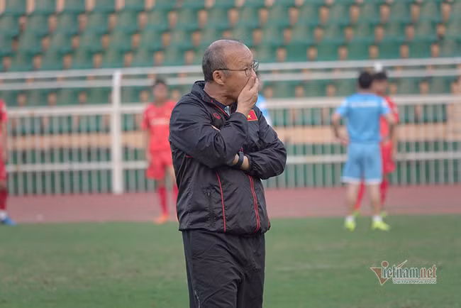 HLV Park Hang Seo lo lắng tuyển Việt Nam thiếu tiền đạo xem ra chỉ là đòn gió mà thôi