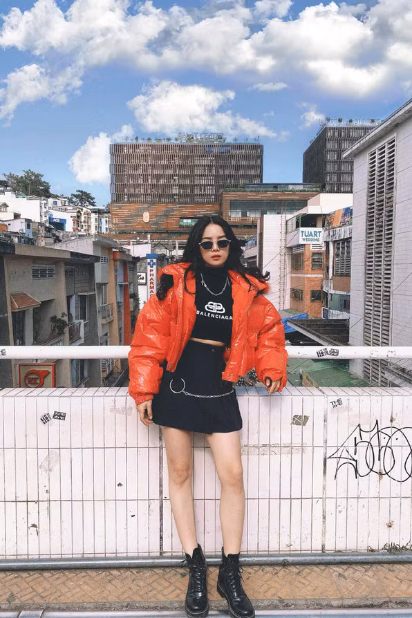 Nữ DJ Mie nóng bỏng gây sốt tại 