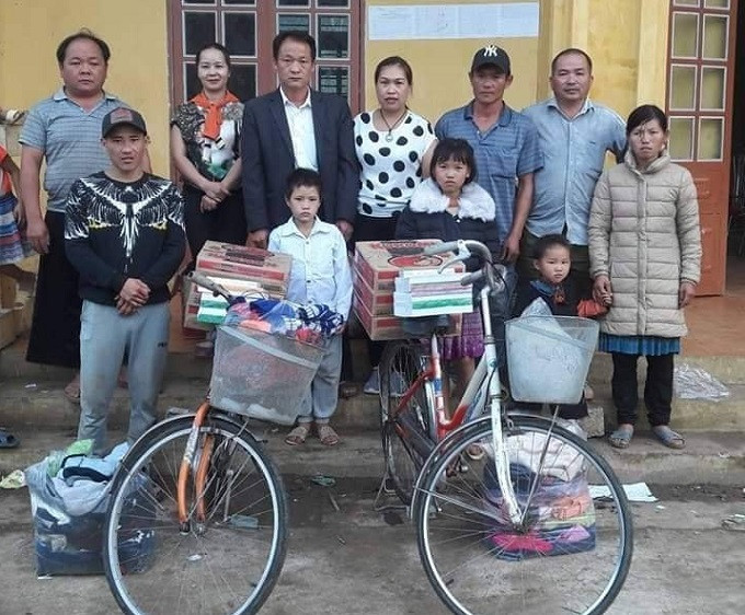 Những chiếc xe nghĩa tình của cựu giáo viên. Những chiếc xe nghĩa tình của cựu giáo viên.