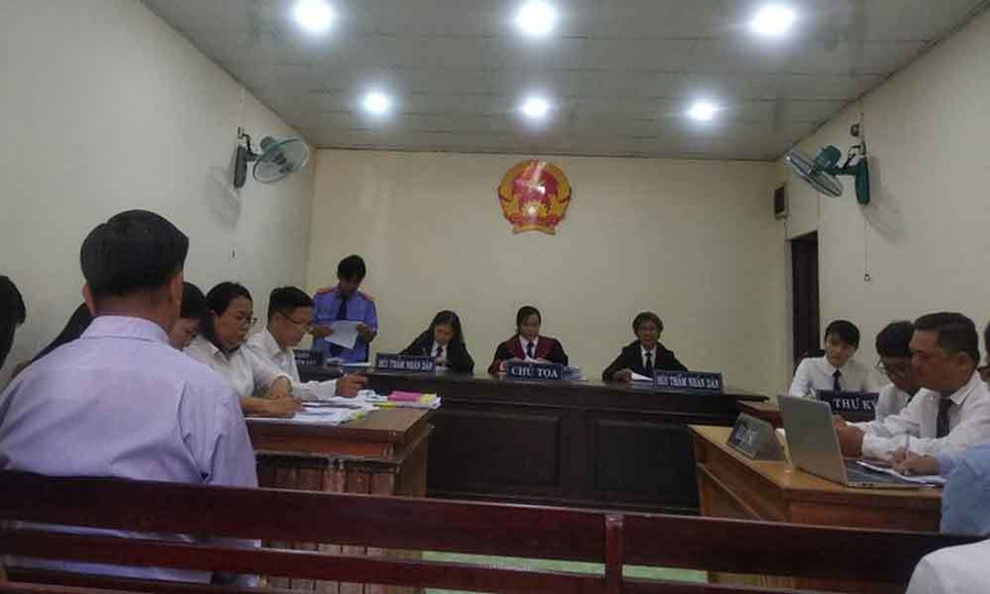 Phiên xét xử vụ khởi kiện của bà chủ resort Tràm Chim