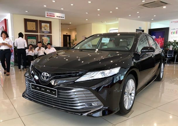 Toyota Camry cũng được giảm đến 25 triệu đồng trong tháng này.