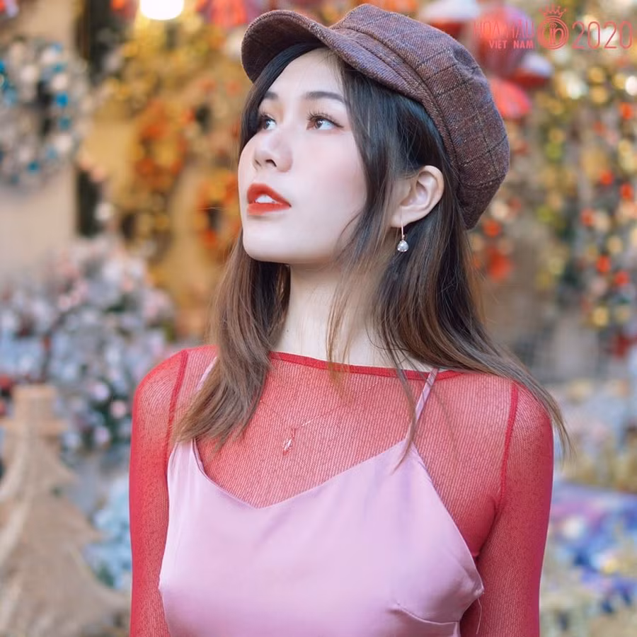 Cô giáo tiếng Anh IELTS 7.0 thi Hoa hậu Việt Nam