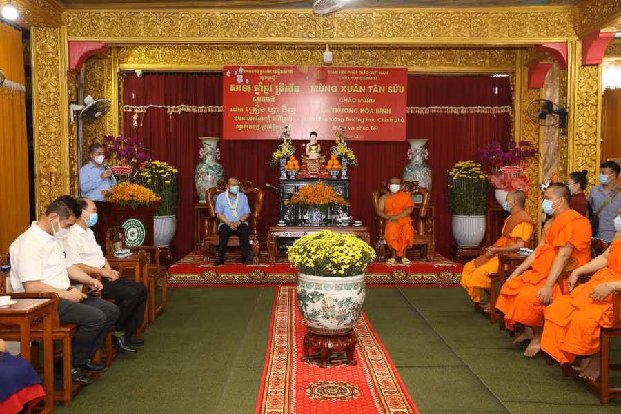 Lãnh đạo Đảng, Nhà nước chúc Tết nhân dân, đồng bào các tỉnh, thành