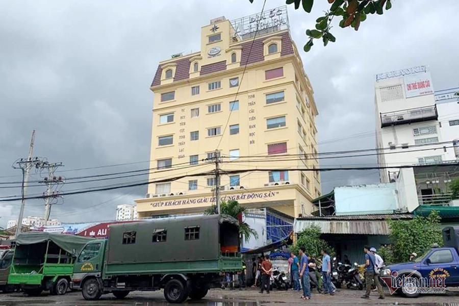 Công an phong toả tài sản của Công ty Alibaba và các cá nhân tổng cộng 1.500 tỷ đồng để đảm bảo thi hành án, khắc phục hậu quả. Công an TP.HCM kết luận vụ địa ốc Alibaba lừa đảo hơn 2.300 tỷ đồng