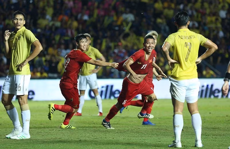 thậm chí, nếu bí ông có thể gọi lại Anh Đức có khi cũng... bình thường.