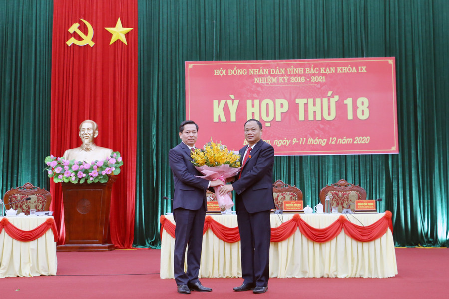 Nhiều địa phương bầu lãnh đạo HĐND, UBND tỉnh