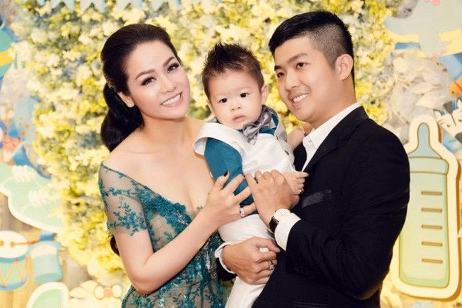 Vợ chồng Nhật Kim Anh: Lương duyên từ quán bar, chia tay trong ầm ĩ 