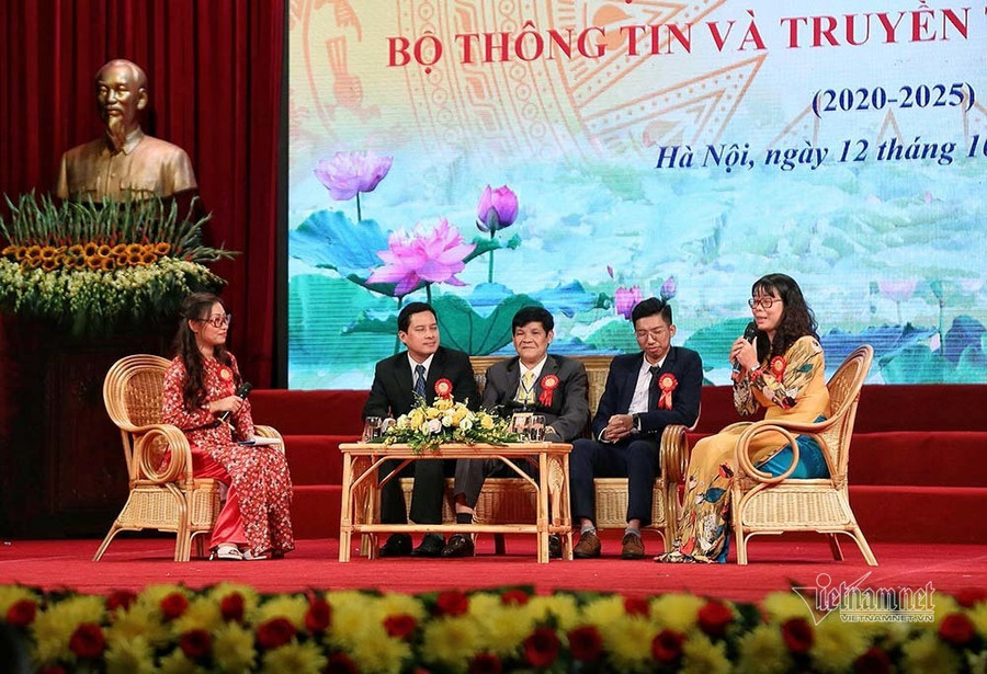 Các đại biểu trong phần giao lưu tại đại hội.