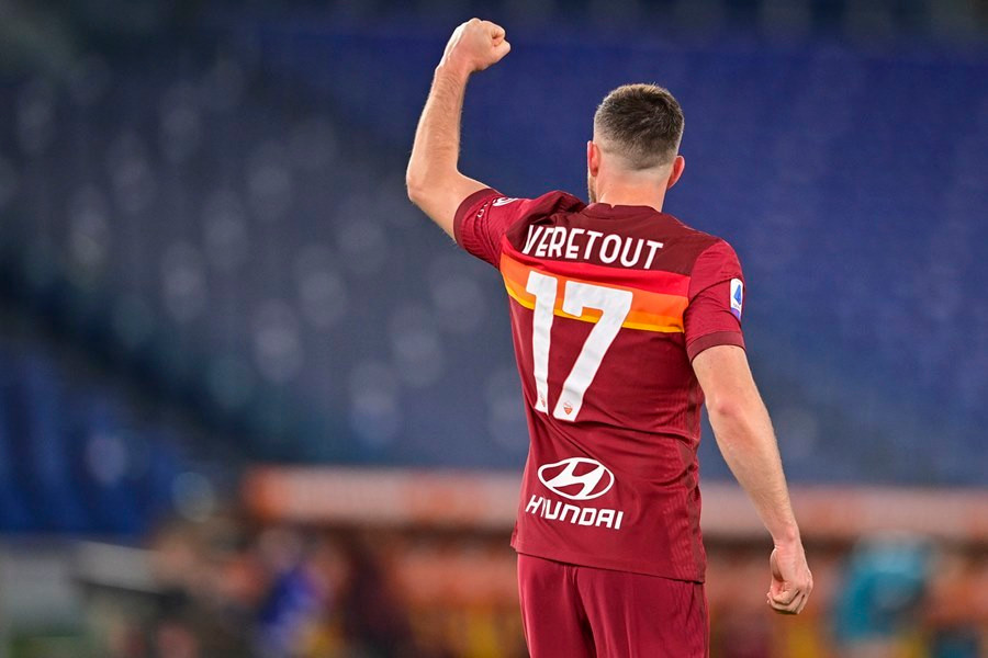 Thắng nghẹt thở Roma, Milan cho Juventus 