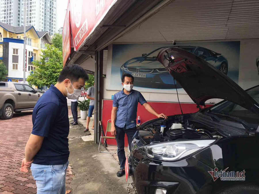 Xe cũ cũng là lựa chọn của rất nhiều người dịp gần Tết. (Ảnh: Hoàng Hiệp) Mua ô tô đi Tết: Có nên ‘tậu’ xe ngay từ bây giờ?