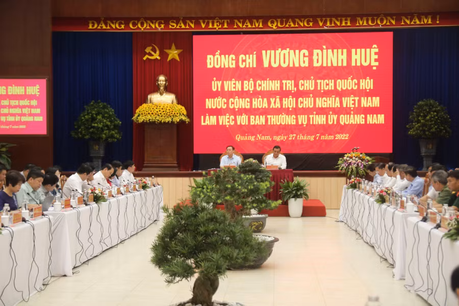 Chủ tịch Quốc hội Vương Đình Huệ làm việc với tỉnh ủy Quảng Nam vào ngày 27/7.