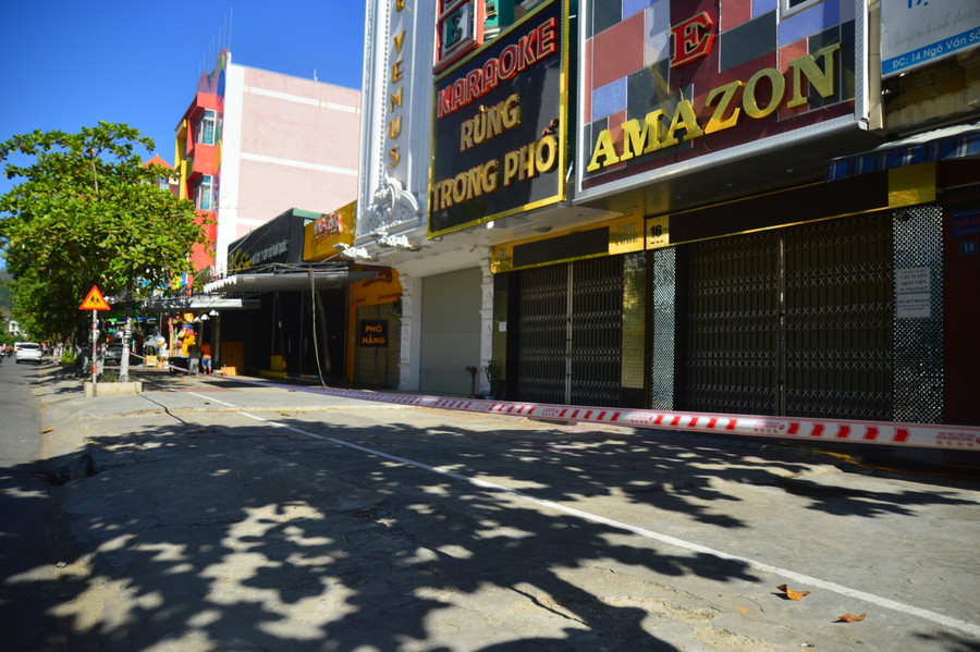 Các điểm kinh doanh mặt hàng không thiết yếu ở khu vực đường Âu Cơ, Ngô Văn Sở... thuộc phường Hòa Khánh Bắc (quận Liên Chiểu) đều đã đóng cửa.