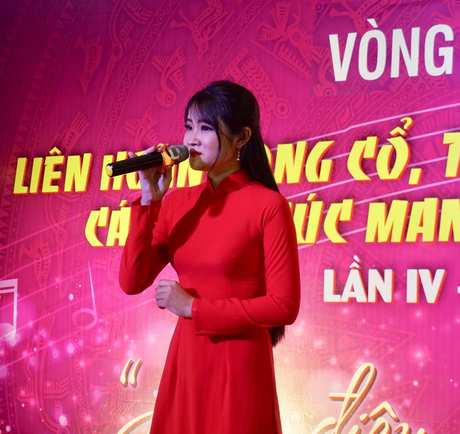 Cuộc thi năm nay thu hút gần 70 tiết mục dự thi của các thí sinh đến từ 17 trường ĐH-CĐ, TCCN trên địa bàn TPHCM. Cuộc thi năm nay thu hút gần 70 tiết mục dự thi của các thí sinh đến từ 17 trường ĐH-CĐ, TCCN trên địa bàn TPHCM.