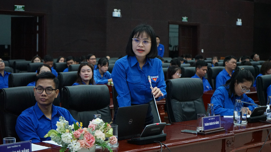Đoàn viên thanh niên tham gia đối thoại với lãnh đạo TP Đà Nẵng.
