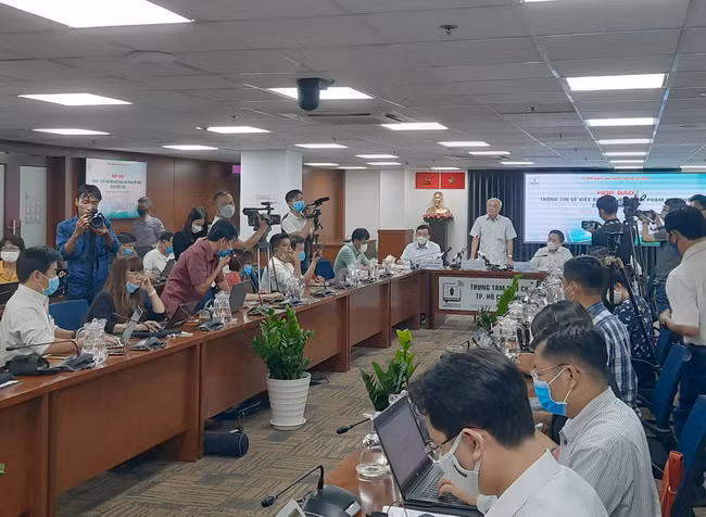 Quang cảnh buổi họp báo