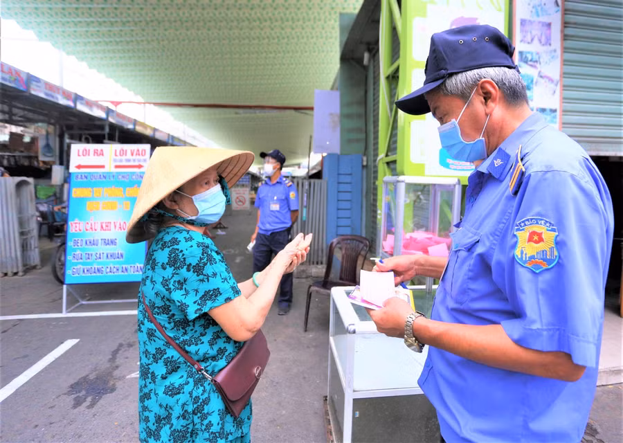 Đà Nẵng từng áp dụng thẻ đi chợ vào đợt dịch tháng 7/2020. 