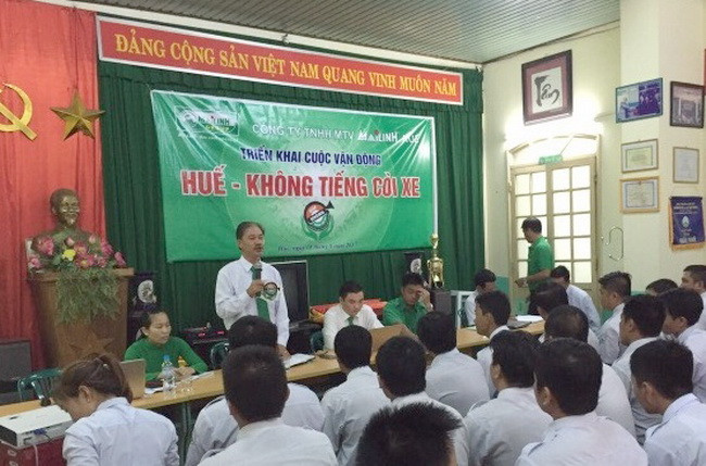  Quang cảnh buổi phát động chương trình "Huế -không tiếng còi xe".