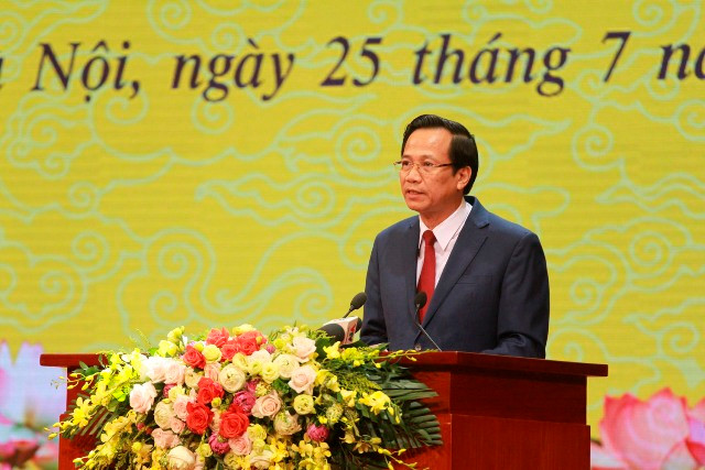 Bộ trưởng Bộ LĐ-TB&XH Đào Ngọc Dung phát biểu tại buổi lễ Bộ trưởng Bộ LĐ-TB&XH Đào Ngọc Dung phát biểu tại buổi lễ