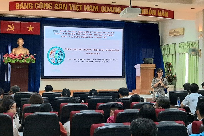 Quang cảnh buổi hội thảo.